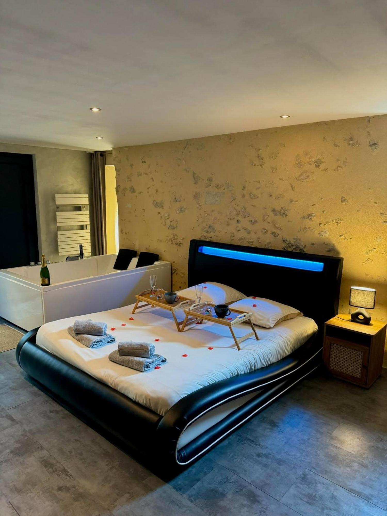 Love Queen Spa Detente Blois Exterior photo