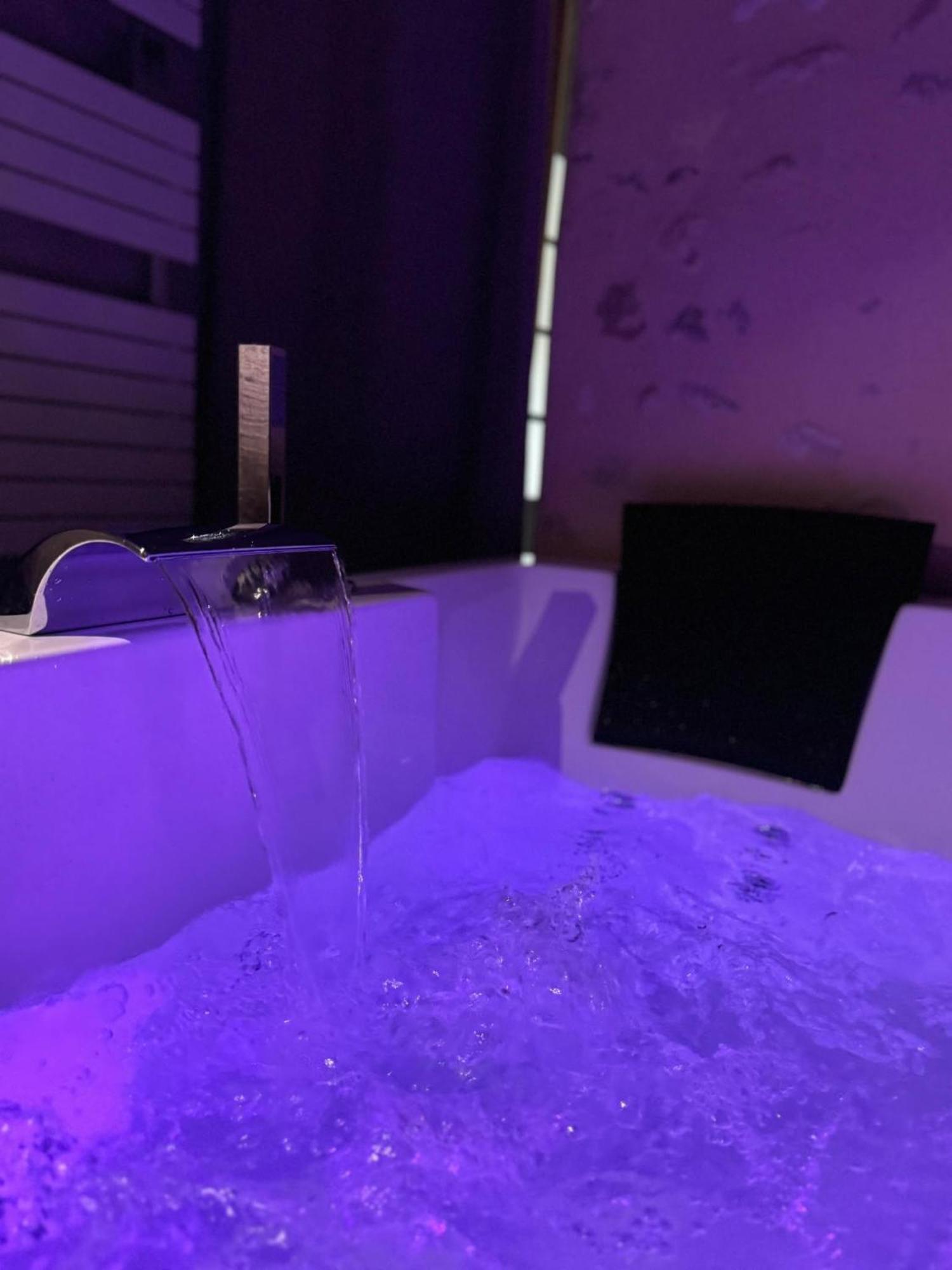 Love Queen Spa Detente Blois Exterior photo